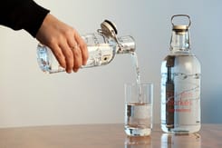 Wasserflasche fuer ein starkes glarnerland – GLKB