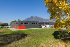 Boulderhalle mit bergpanorama – GLKB