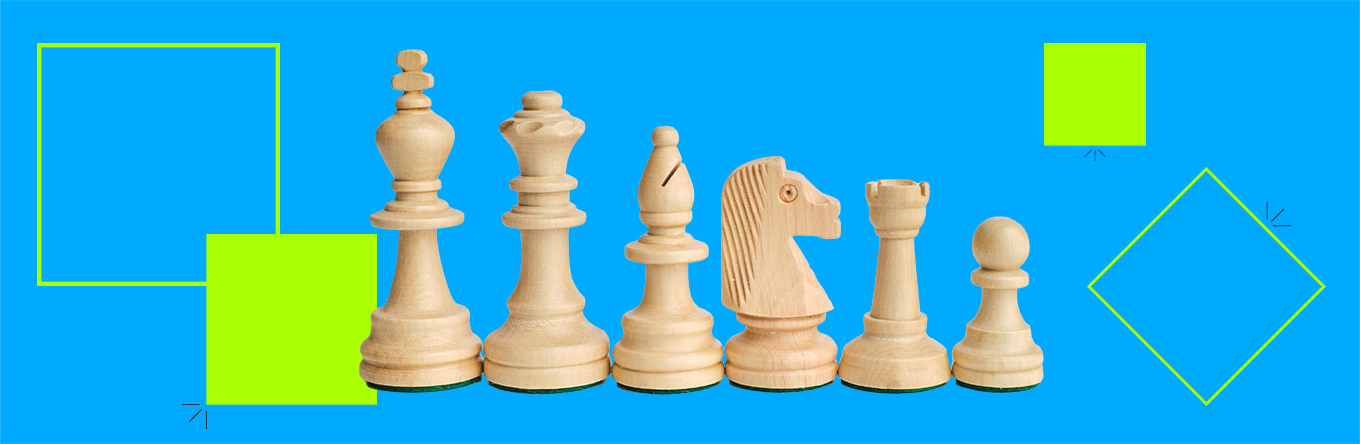 Schachfiguren der Reihe nach sortiert